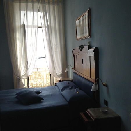 La Dimora Dei Baroni Bed & Breakfast Naples Exterior photo