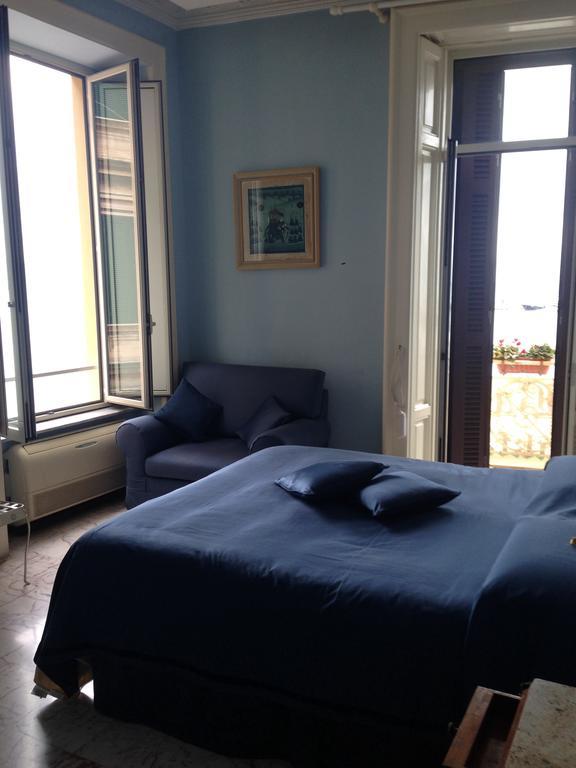 La Dimora Dei Baroni Bed & Breakfast Naples Room photo