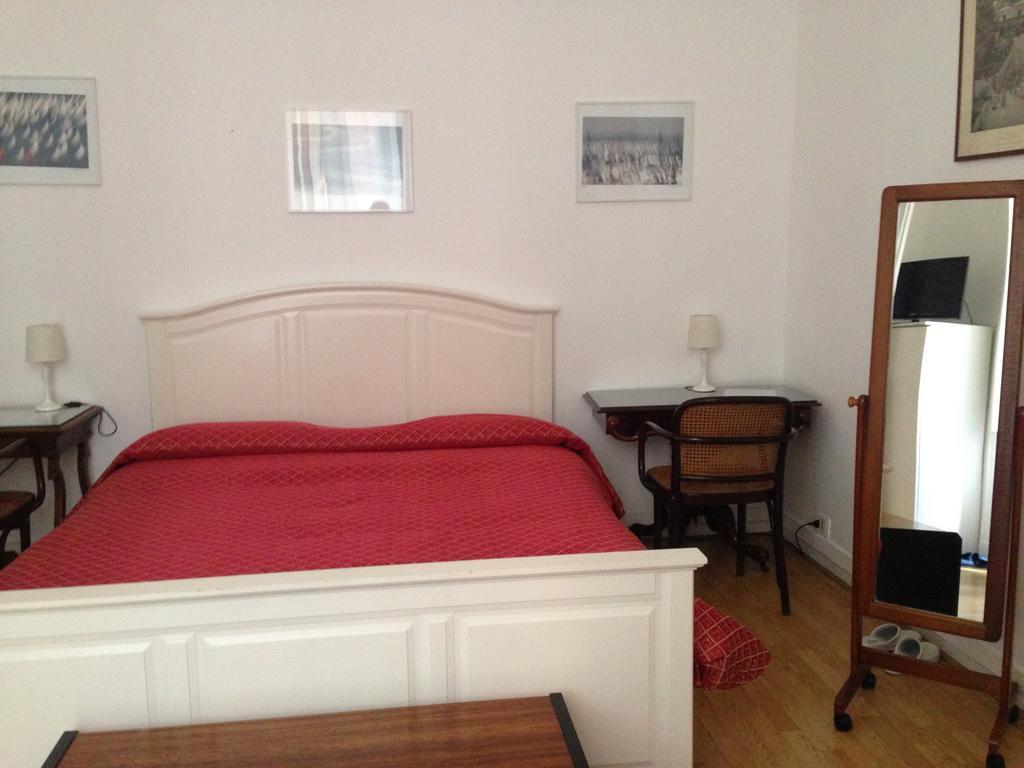 La Dimora Dei Baroni Bed & Breakfast Naples Room photo